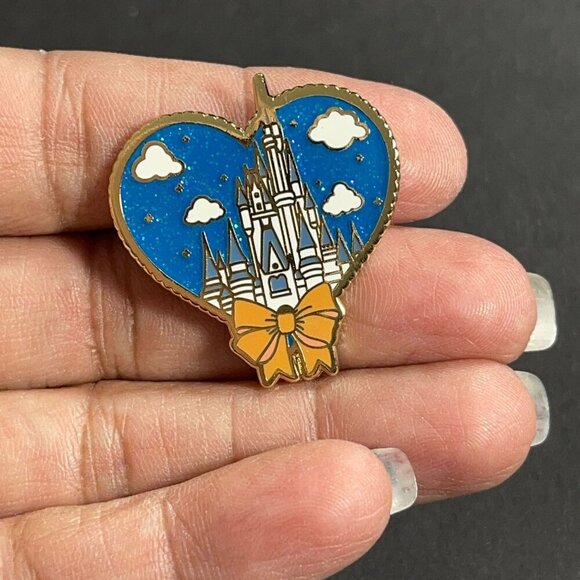 Cinderella Castle Lapel Pin Princess Heart Bow Brooch Badge Jewelry Accessories - Picture 5 of 10